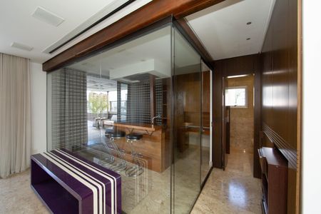 Apartamento à venda com 366m², 3 quartos e 3 vagasADEGA