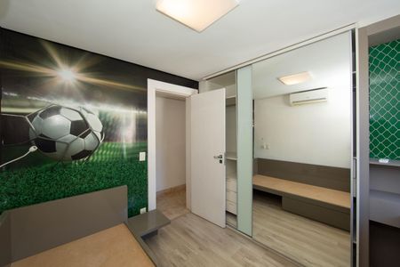 Apartamento à venda com 366m², 3 quartos e 3 vagasQUARTO2