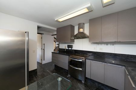 Apartamento à venda com 366m², 3 quartos e 3 vagasCOZINHA