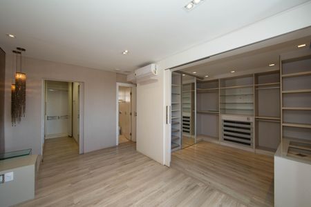 Apartamento à venda com 366m², 3 quartos e 3 vagasQUARTO3