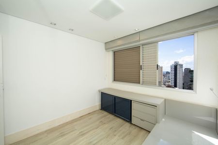 Apartamento à venda com 366m², 3 quartos e 3 vagasQUARTO1