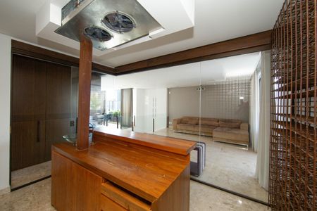 Apartamento à venda com 366m², 3 quartos e 3 vagasADEGA