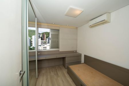 Apartamento à venda com 366m², 3 quartos e 3 vagasQUARTO2