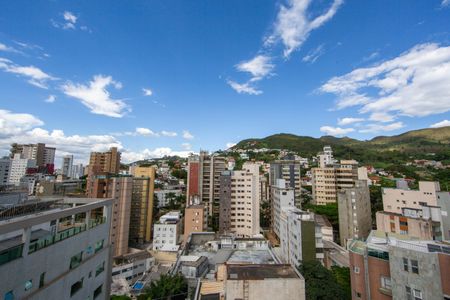 Apartamento à venda com 366m², 3 quartos e 3 vagasVISTA