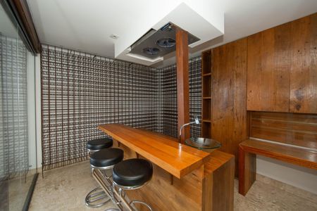 Apartamento à venda com 366m², 3 quartos e 3 vagasADEGA