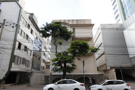 Apartamento para alugar com 200m², 3 quartos e 2 vagasFachada