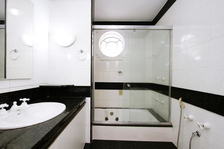 Apartamento para alugar com 200m², 3 quartos e 2 vagasBanheiro da Suíte