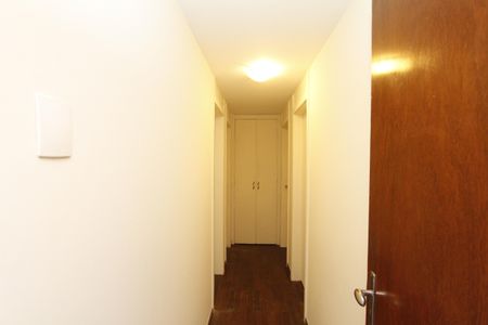 Apartamento para alugar com 200m², 3 quartos e 2 vagasCorredor