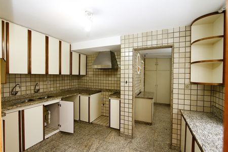 Apartamento para alugar com 200m², 3 quartos e 2 vagasCozinha