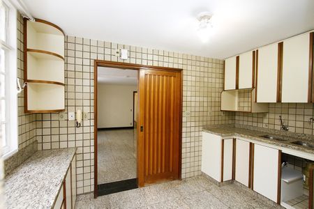 Apartamento para alugar com 200m², 3 quartos e 2 vagasCozinha