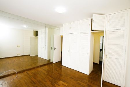 Apartamento para alugar com 200m², 3 quartos e 2 vagasQuarto 3 - Suíte