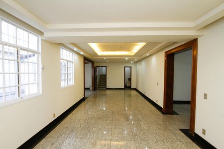 Sala 1 de apartamento para alugar com 3 quartos, 200m² em Coracao de Jesus, Belo Horizonte