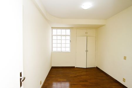 Apartamento para alugar com 200m², 3 quartos e 2 vagasQuarto 2