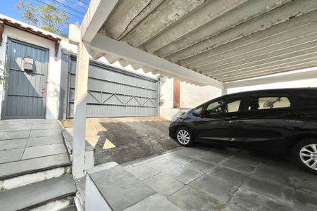 Casa à venda com 134m², 3 quartos e 2 vagasGaragem