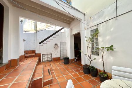 Casa à venda com 134m², 3 quartos e 2 vagasQuintal
