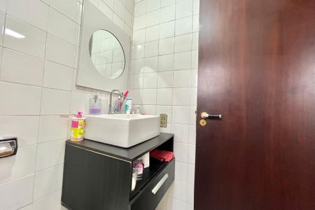 Casa à venda com 134m², 3 quartos e 2 vagasBanheiro da Suíte 2