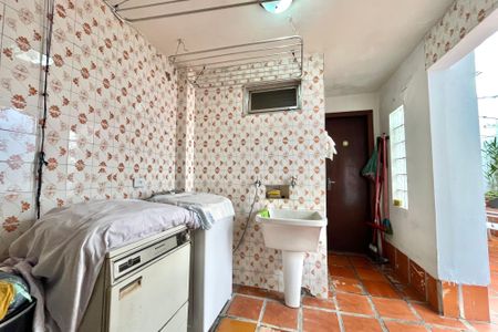 Casa à venda com 134m², 3 quartos e 2 vagasÁrea de Serviço