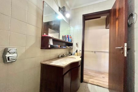 Casa à venda com 134m², 3 quartos e 2 vagasBanheiro da Suíte 1