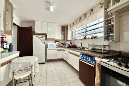 Casa à venda com 134m², 3 quartos e 2 vagasCozinha