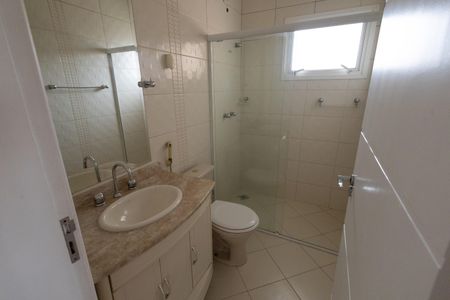 Casa de condomínio para alugar com 281m², 3 quartos e 4 vagas Casa de condomínio para alugar com 281m², 3 quartos e 4 vagasbanheiro