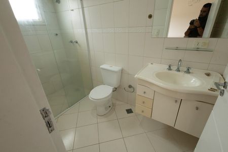 Banheiro da Suíte 1 de casa de condomínio para alugar com 3 quartos, 281m² em São João, Jacareí