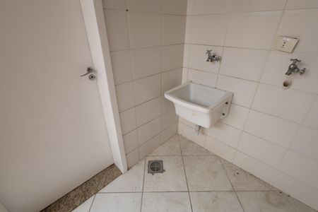 Casa de condomínio para alugar com 281m², 3 quartos e 4 vagas Casa de condomínio para alugar com 281m², 3 quartos e 4 vagasÁrea de Serviço