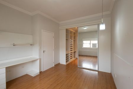 Casa de condomínio para alugar com 281m², 3 quartos e 4 vagas Casa de condomínio para alugar com 281m², 3 quartos e 4 vagassuíte 2