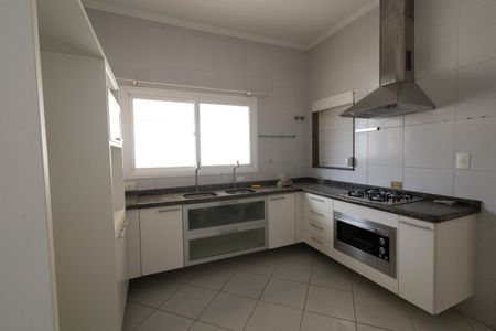 Casa de condomínio para alugar com 281m², 3 quartos e 4 vagas Casa de condomínio para alugar com 281m², 3 quartos e 4 vagascozinha