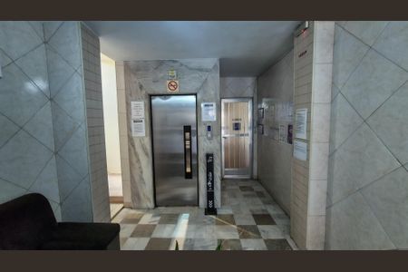 Apartamento à venda com 56m², 2 quartos e 1 vagaHall de entrada