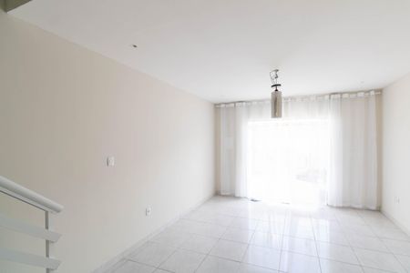 Casa para alugar com 78m², 2 quartos e 1 vagaSala/Cozinha