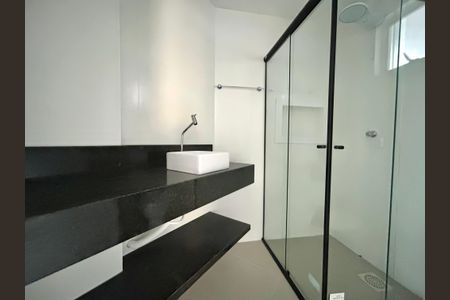 Apartamento para alugar com 101m², 2 quartos e sem vaga Apartamento para alugar com 101m², 2 quartos e sem vagaBanheiro social