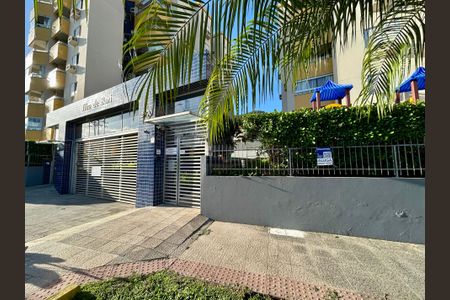 Apartamento para alugar com 101m², 2 quartos e sem vaga Apartamento para alugar com 101m², 2 quartos e sem vagaFachada