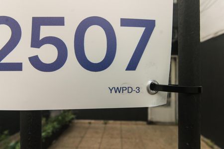 Casa para alugar com 70m², 2 quartos e 1 vaga Casa para alugar com 70m², 2 quartos e 1 vagaFachada - Placa Código YWPD-3