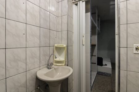 Casa para alugar com 70m², 2 quartos e 1 vaga Casa para alugar com 70m², 2 quartos e 1 vagaBanheiro Suíte