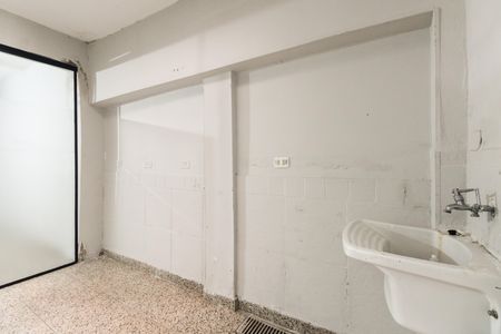 Casa para alugar com 70m², 2 quartos e 1 vaga Casa para alugar com 70m², 2 quartos e 1 vagaÁrea de Serviço