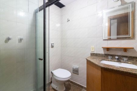 Apartamento para alugar com 150m², 3 quartos e 2 vagasBanheiro da Suíte 1