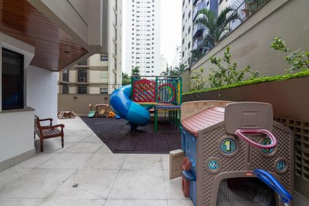 Apartamento para alugar com 150m², 3 quartos e 2 vagasÁrea comum - Playground