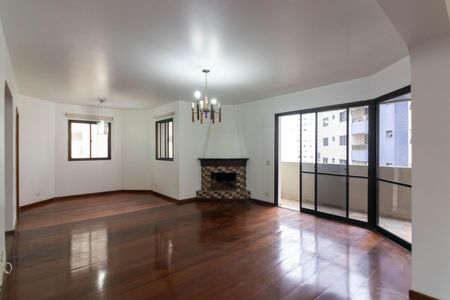 Sala de apartamento para alugar com 3 quartos, 150m² em Indianópolis, São Paulo