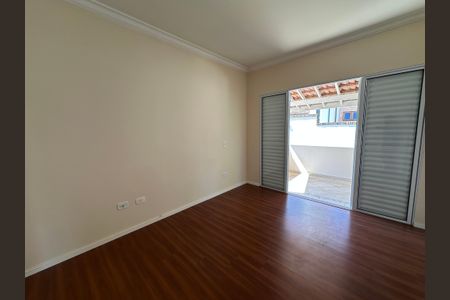 Casa de condomínio para alugar com 260m², 3 quartos e 4 vagasSuíte 2