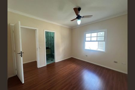 Casa de condomínio para alugar com 260m², 3 quartos e 4 vagasSuíte 1