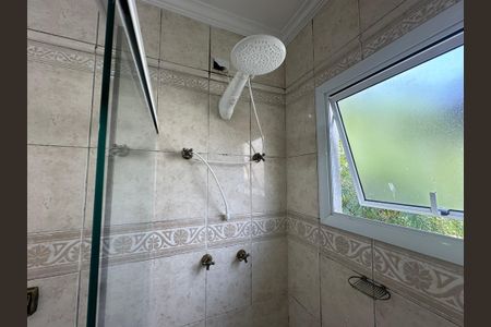 Casa de condomínio para alugar com 260m², 3 quartos e 4 vagasBanheiro da Suíte 2