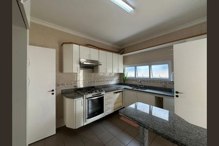 Casa de condomínio para alugar com 260m², 3 quartos e 4 vagasCozinha