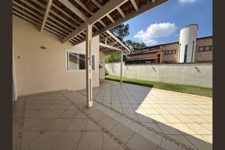 Casa de condomínio para alugar com 260m², 3 quartos e 4 vagasVaranda da Sala