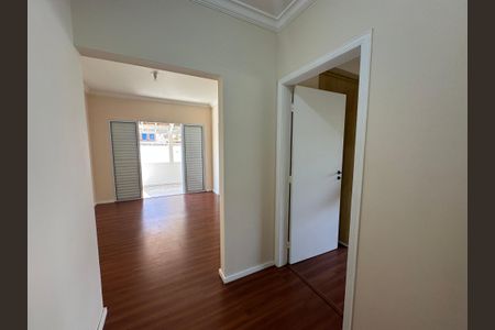 Casa de condomínio para alugar com 260m², 3 quartos e 4 vagasSuíte 2