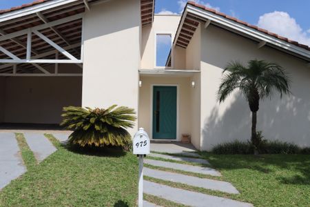 Casa de condomínio para alugar com 260m², 3 quartos e 4 vagasFachada