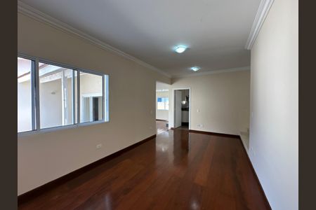 Casa de condomínio para alugar com 260m², 3 quartos e 4 vagasSala