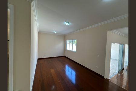 Casa de condomínio para alugar com 260m², 3 quartos e 4 vagasSala