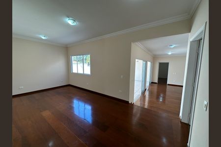 Casa de condomínio para alugar com 260m², 3 quartos e 4 vagasSala