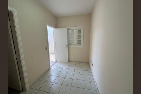 Casa de condomínio para alugar com 260m², 3 quartos e 4 vagasQuarto de Serviço