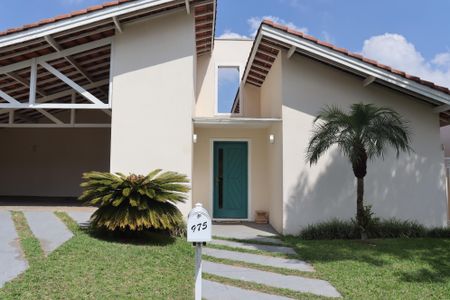 Casa de condomínio para alugar com 260m², 3 quartos e 4 vagasFachada